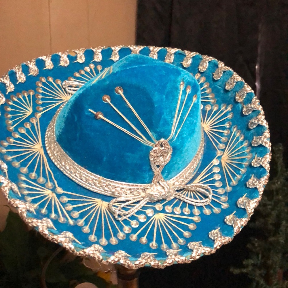 Salazar Yepez Hat